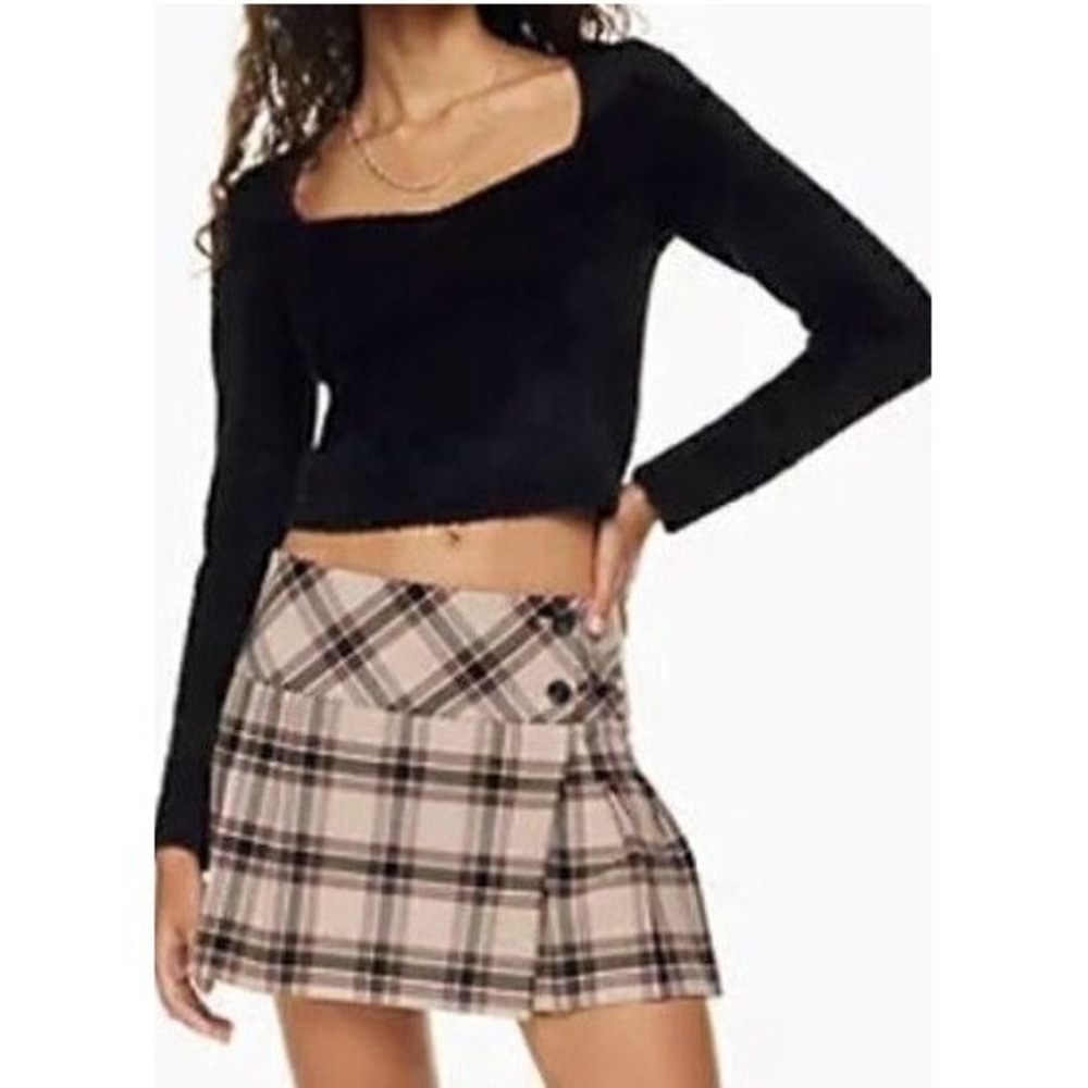 Aritzia Sunday Best Black Elsie Sweetheart Neck Fuzzy Sweater Size XL NWT